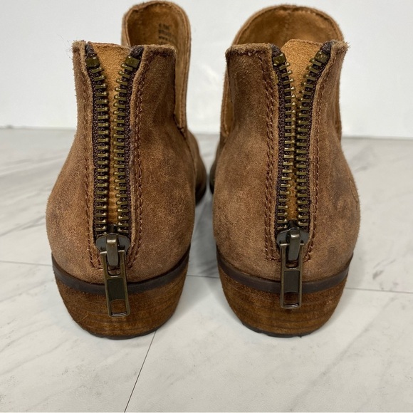 Born Beth Brown Distressed Suede Bootie 6 1/2 M - Picture 4 of 14